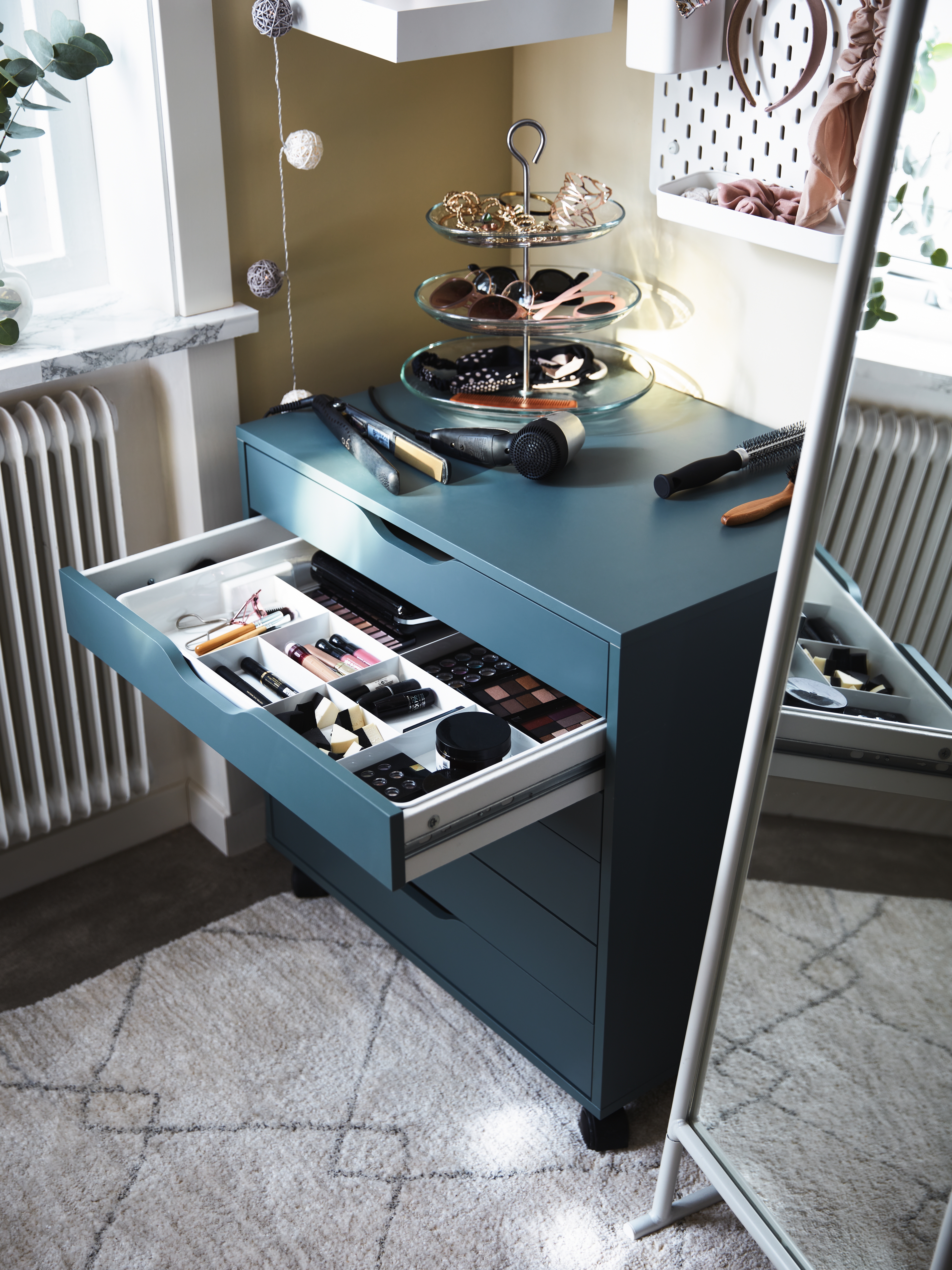 ins-image