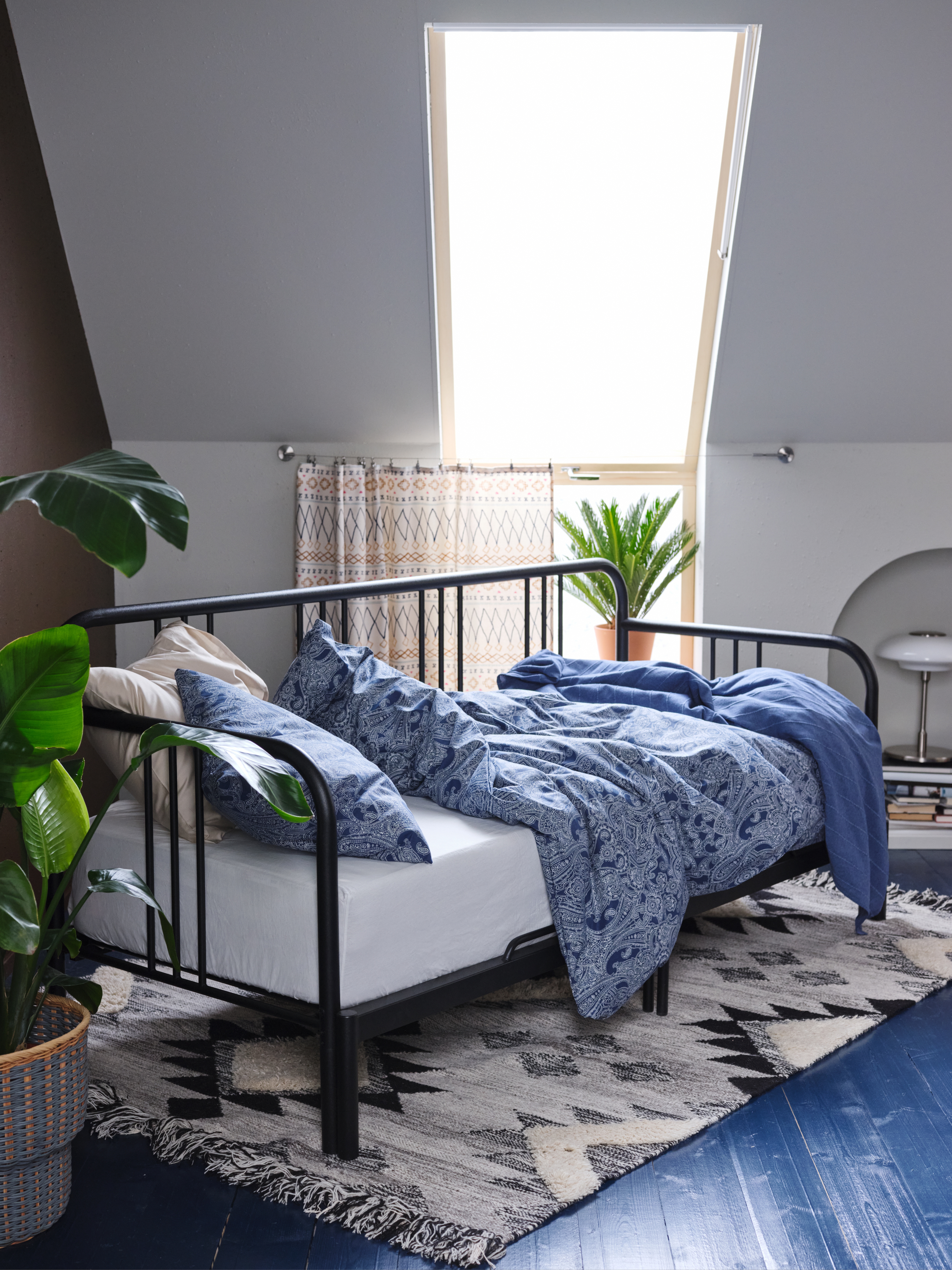 FYRESDAL day-bed frame black - IKEA